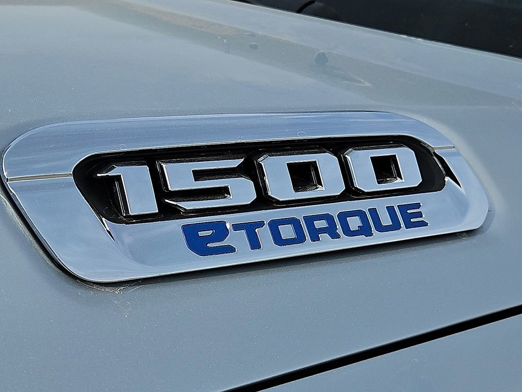 New 2026 RAM 1500 Laramie AWD/4WD image 10