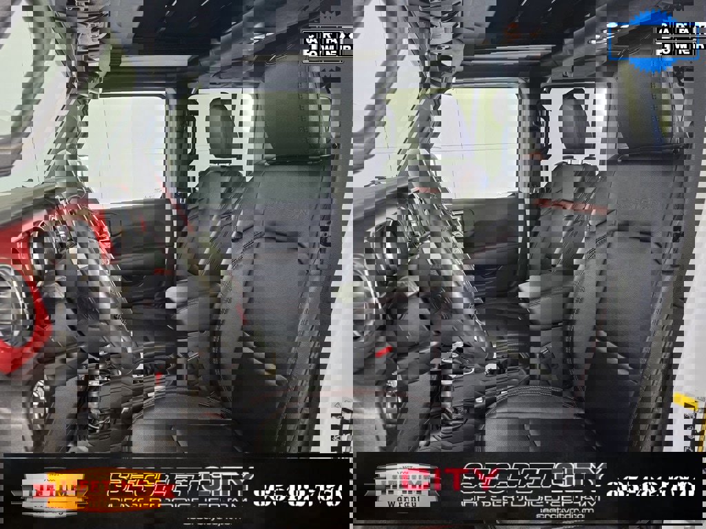 Used 2022 Jeep Wrangler Unlimited Rubicon w/ Xtreme Recon 35" Tire Package image 10