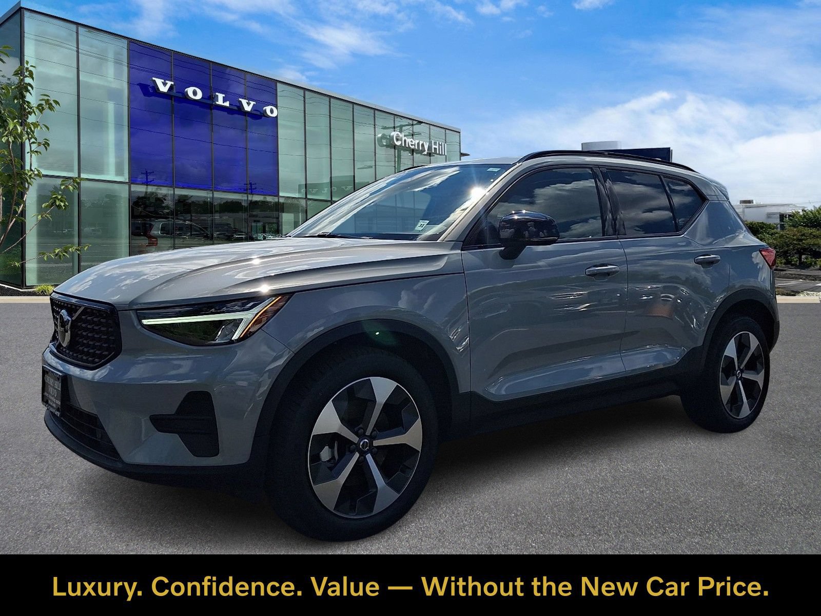 Certified 2026 Volvo XC40 B5 Core w/ Protection Package Premier AWD/4WD image 3
