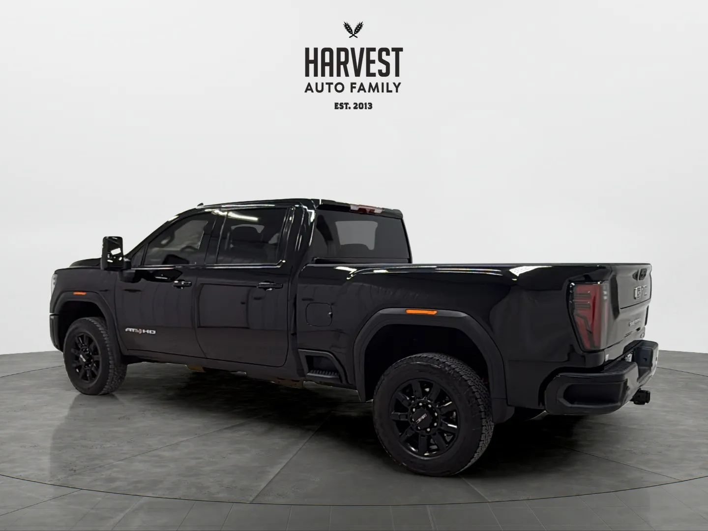 Used 2026 GMC Sierra 2500 AT4 AWD/4WD image 3