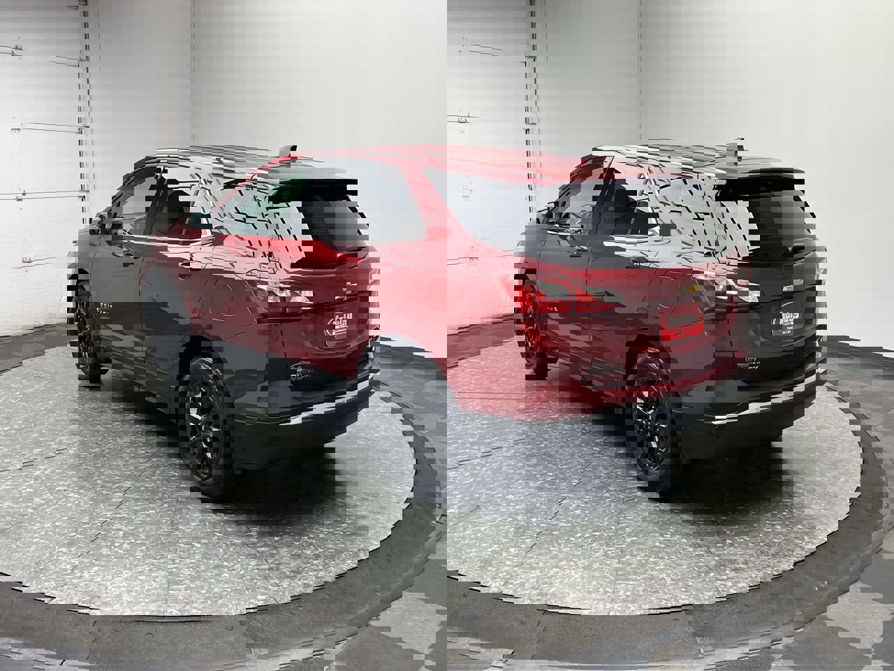 Used 2019 Chevrolet Equinox LT AWD/4WD image 2