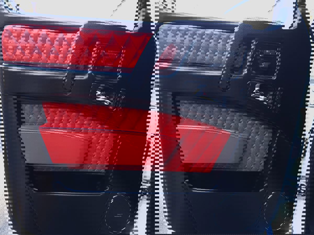 Used 2016 Mercedes-Benz G 63 AMG 4MATIC image 23