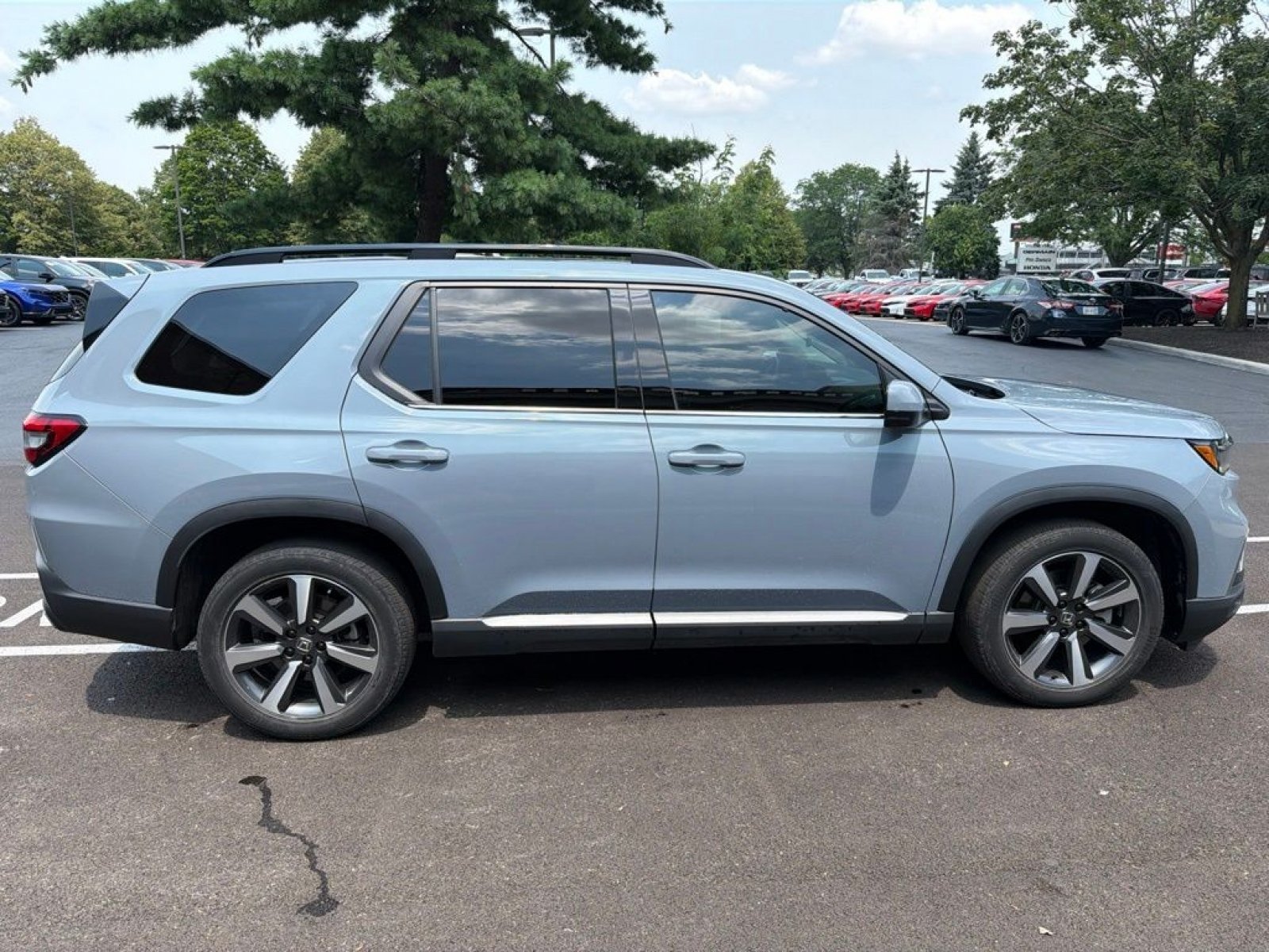 Used 2024 Honda Pilot Touring image 5