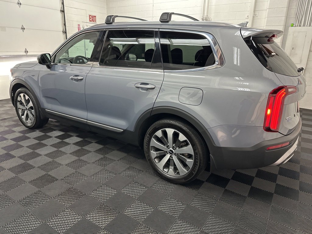 Used 2022 Kia Telluride EX w/ EX Premium Package image 6