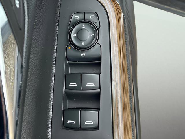 Used 2018 GMC Acadia SLE w/ Driver Alert Package I AWD/4WD image 17