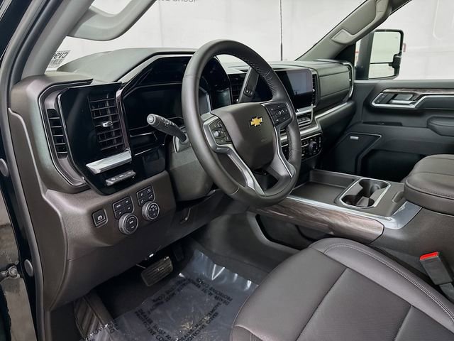 Used 2025 Chevrolet Silverado 2500 LTZ w/ LTZ Premium Package image 11