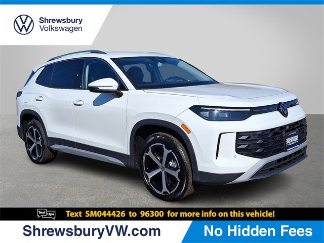 New 2025 Volkswagen Tiguan SE image 1
