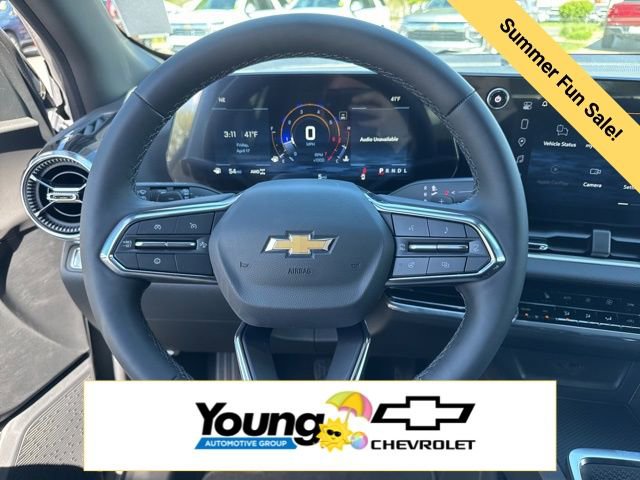 New 2026 Chevrolet Equinox LT w/ Convenience Package II AWD/4WD image 16