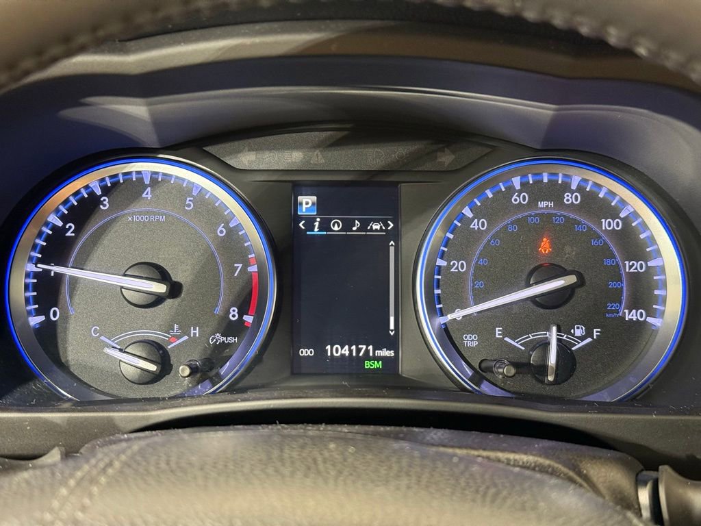Used 2019 Toyota Highlander XLE image 28