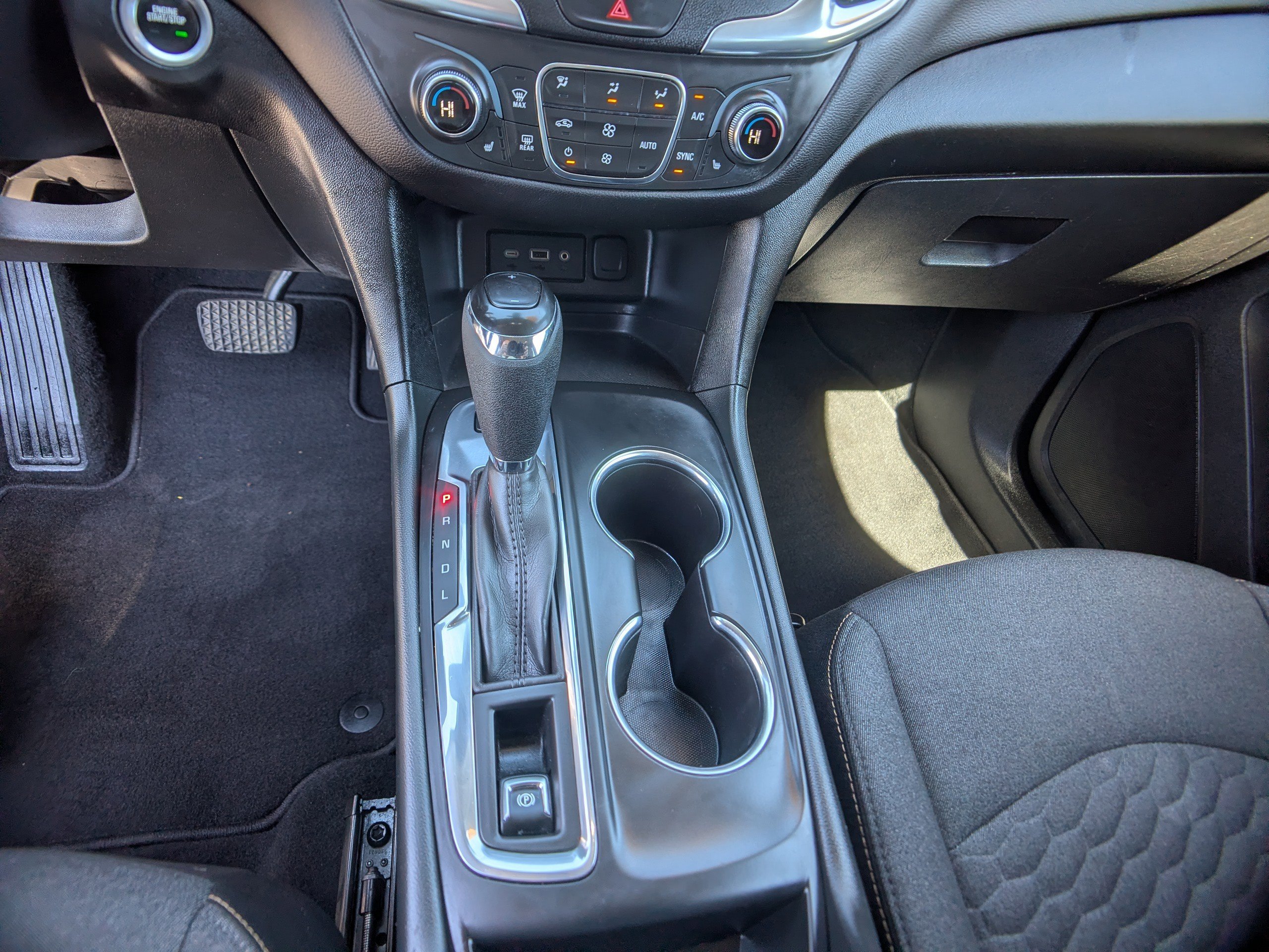 Used 2021 Chevrolet Equinox LT AWD/4WD image 23