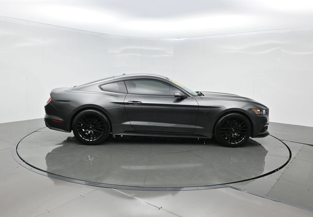 Used 2017 Ford Mustang GT Premium w/ GT Performance Package RWD image 7