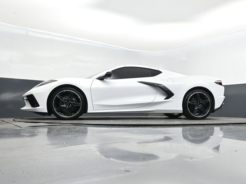 Used 2025 Chevrolet Corvette Stingray Coupe w/ 1LT image 35