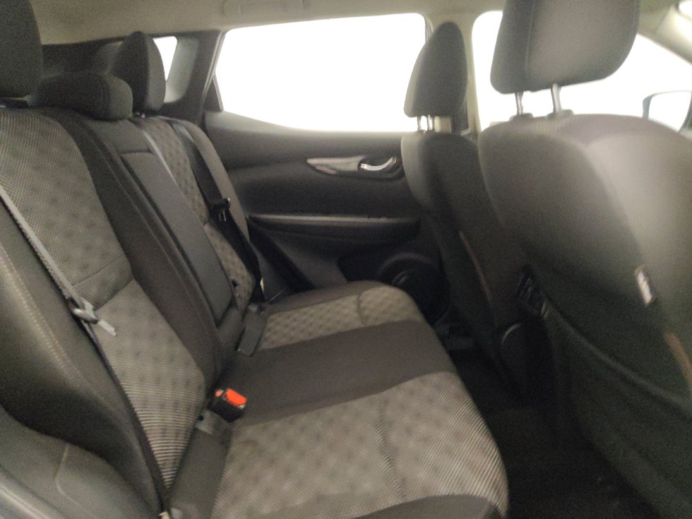 Used 2017 Nissan Rogue Sport SV FWD image 19