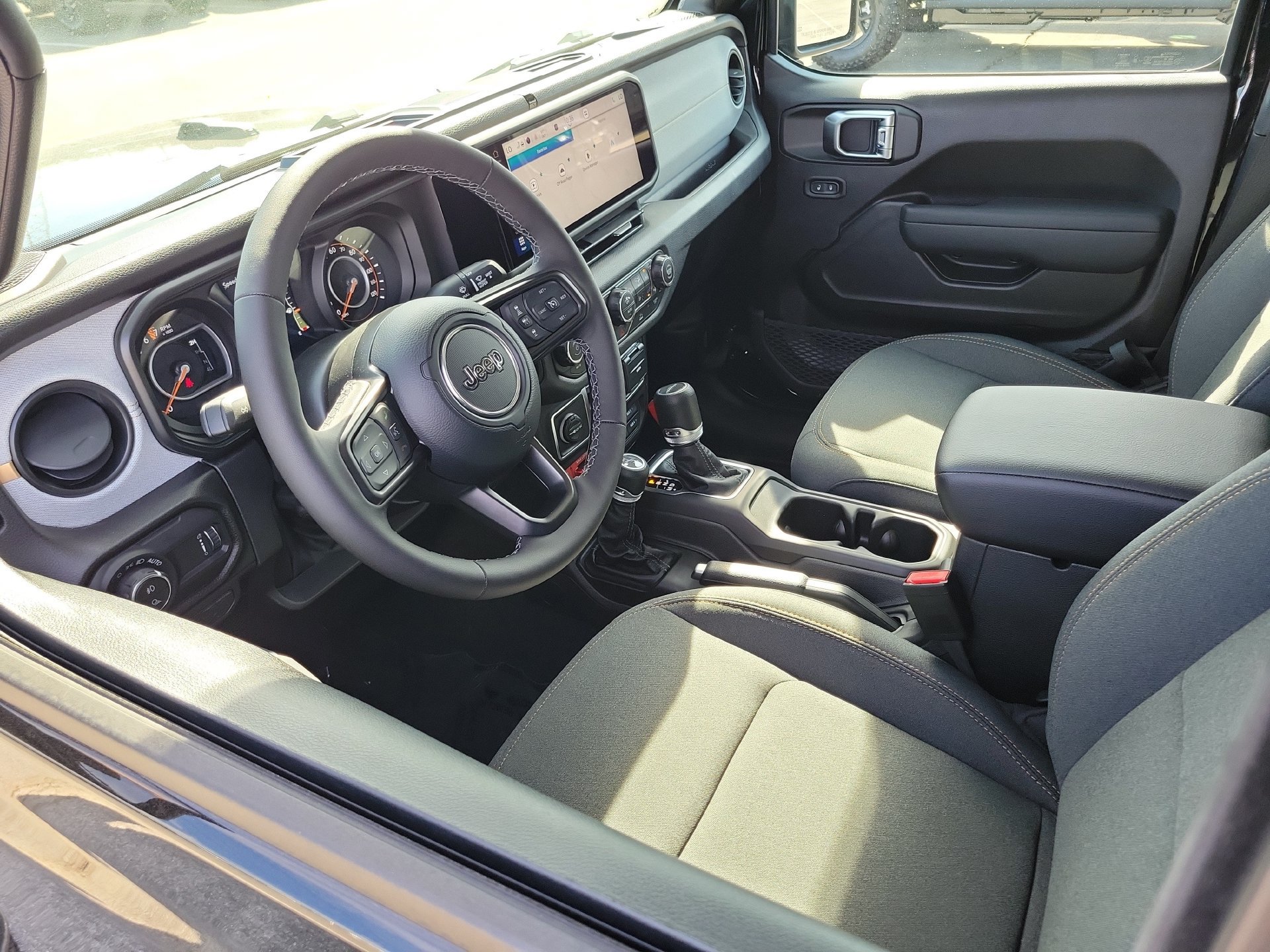 New 2026 Jeep Gladiator Sport AWD/4WD image 4
