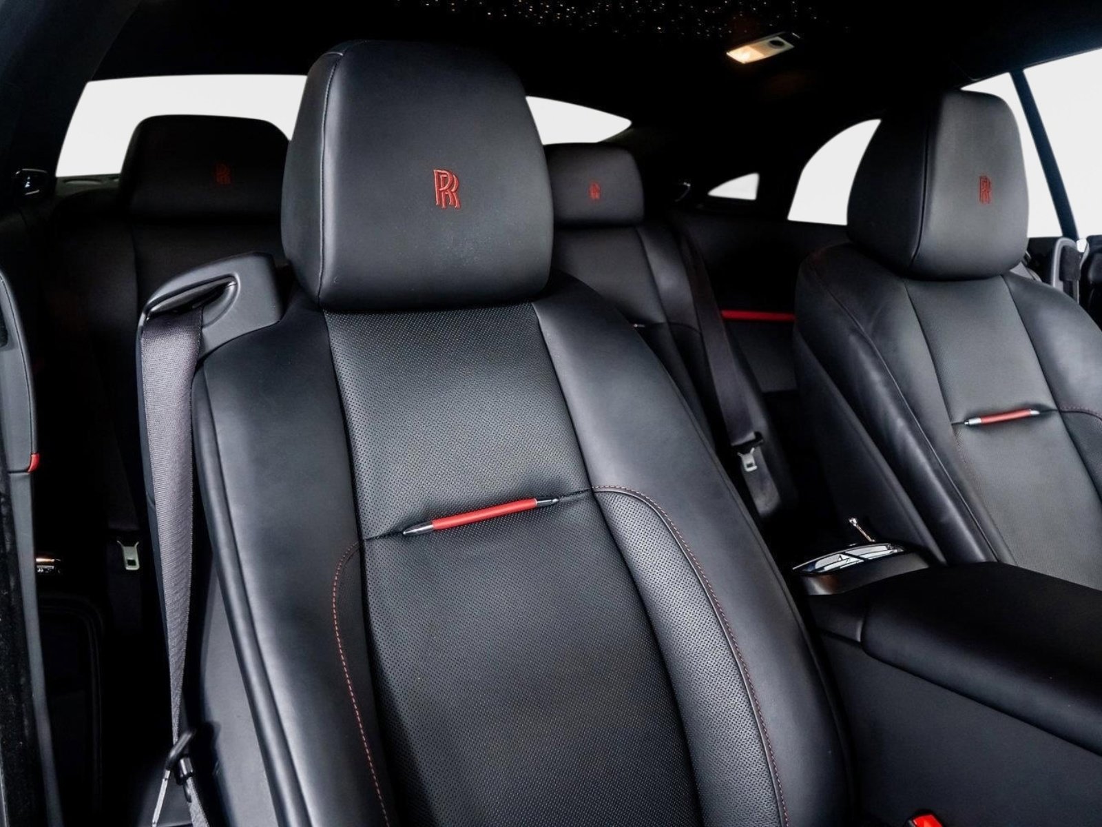 Used 2019 Rolls-Royce Wraith image 32