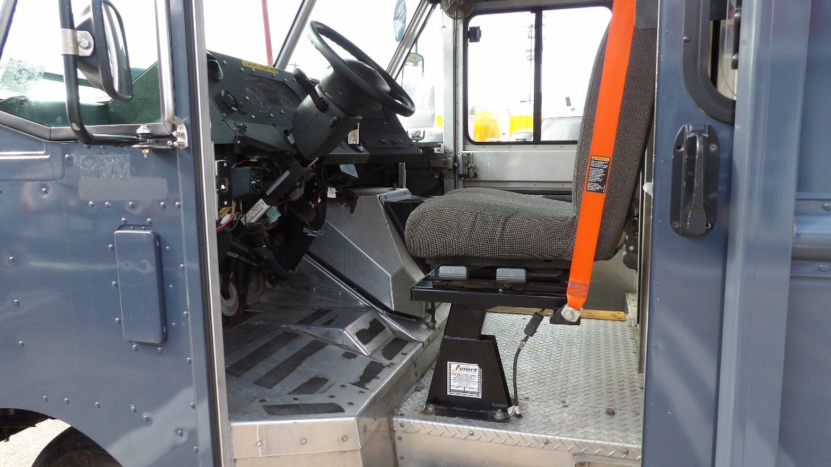 Used 2019 Ford E-450 and Econoline 450 Super Duty image 14