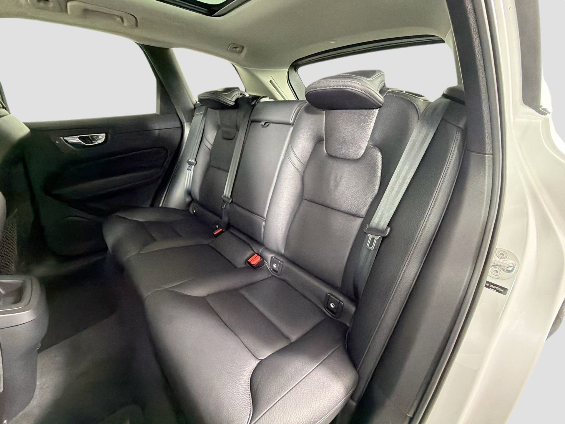 Used 2023 Volvo XC60 B5 Plus w/ Climate Package FWD image 24