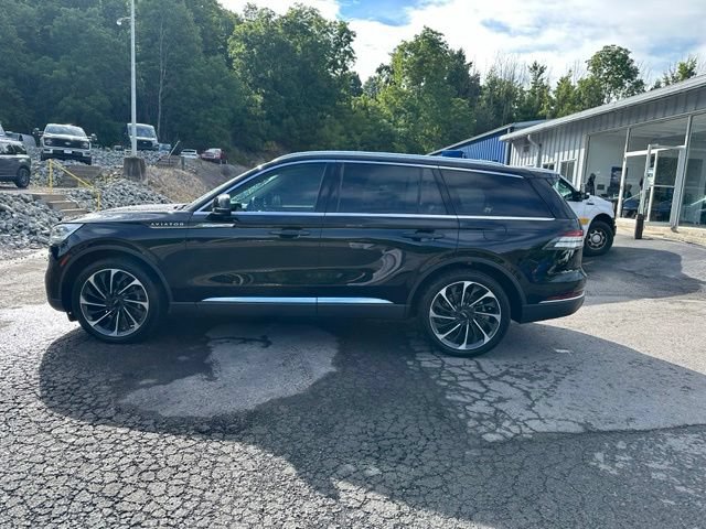 Used 2023 Lincoln Aviator Reserve w/ Equipment Group 201A AWD/4WD image 2