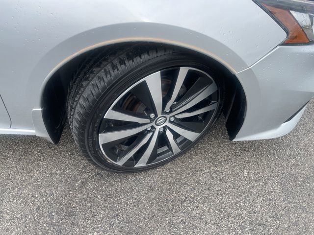 Used 2019 Nissan Altima 2.5 SR FWD image 17