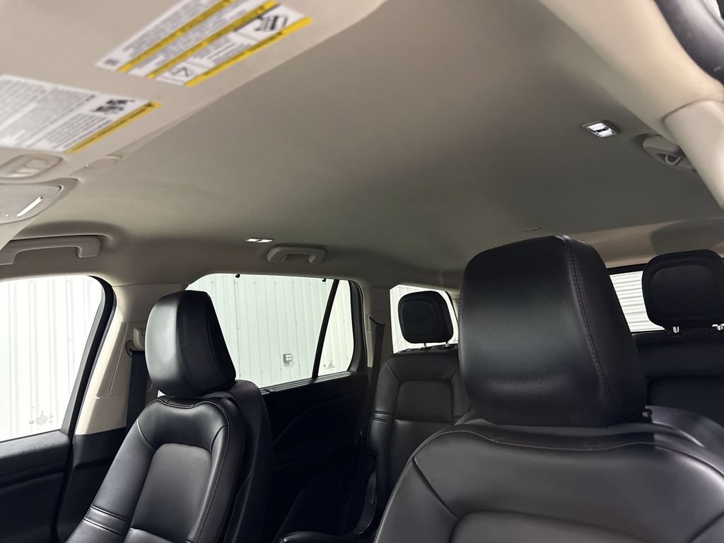 Used 2023 Lincoln Aviator AWD image 19