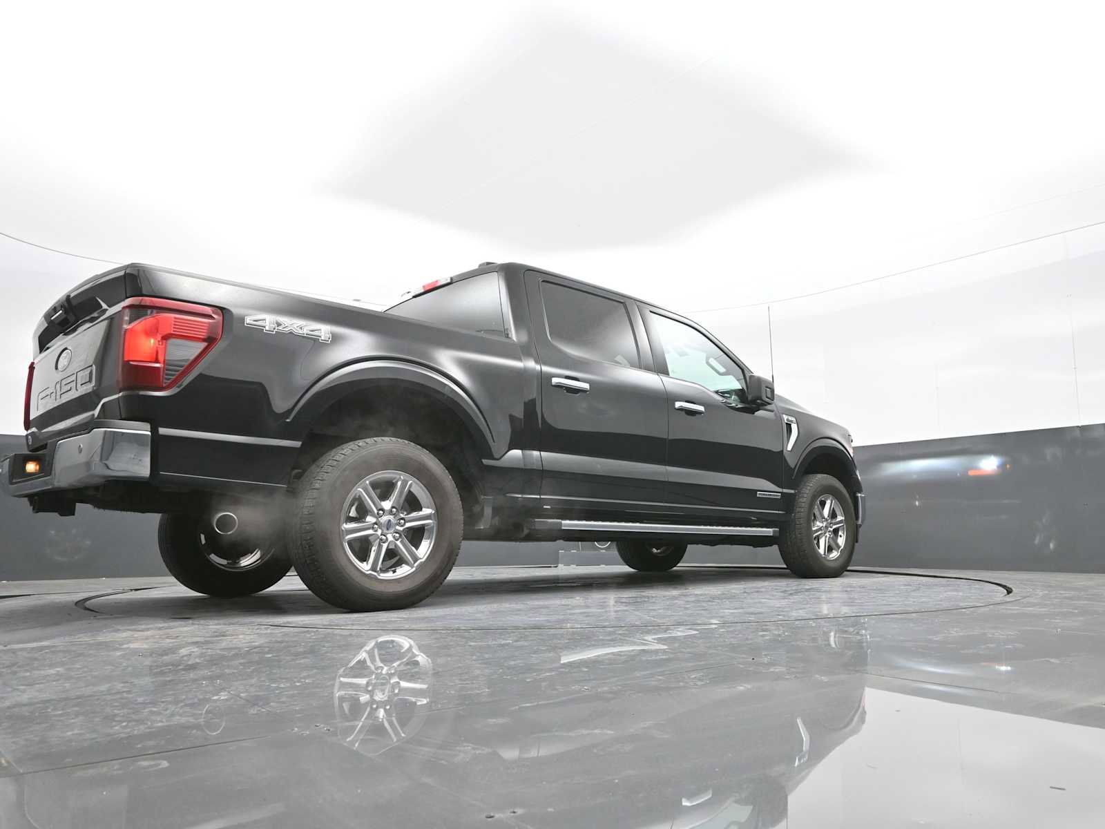 Used 2024 Ford F150 XLT w/ Mobile Office Package image 35