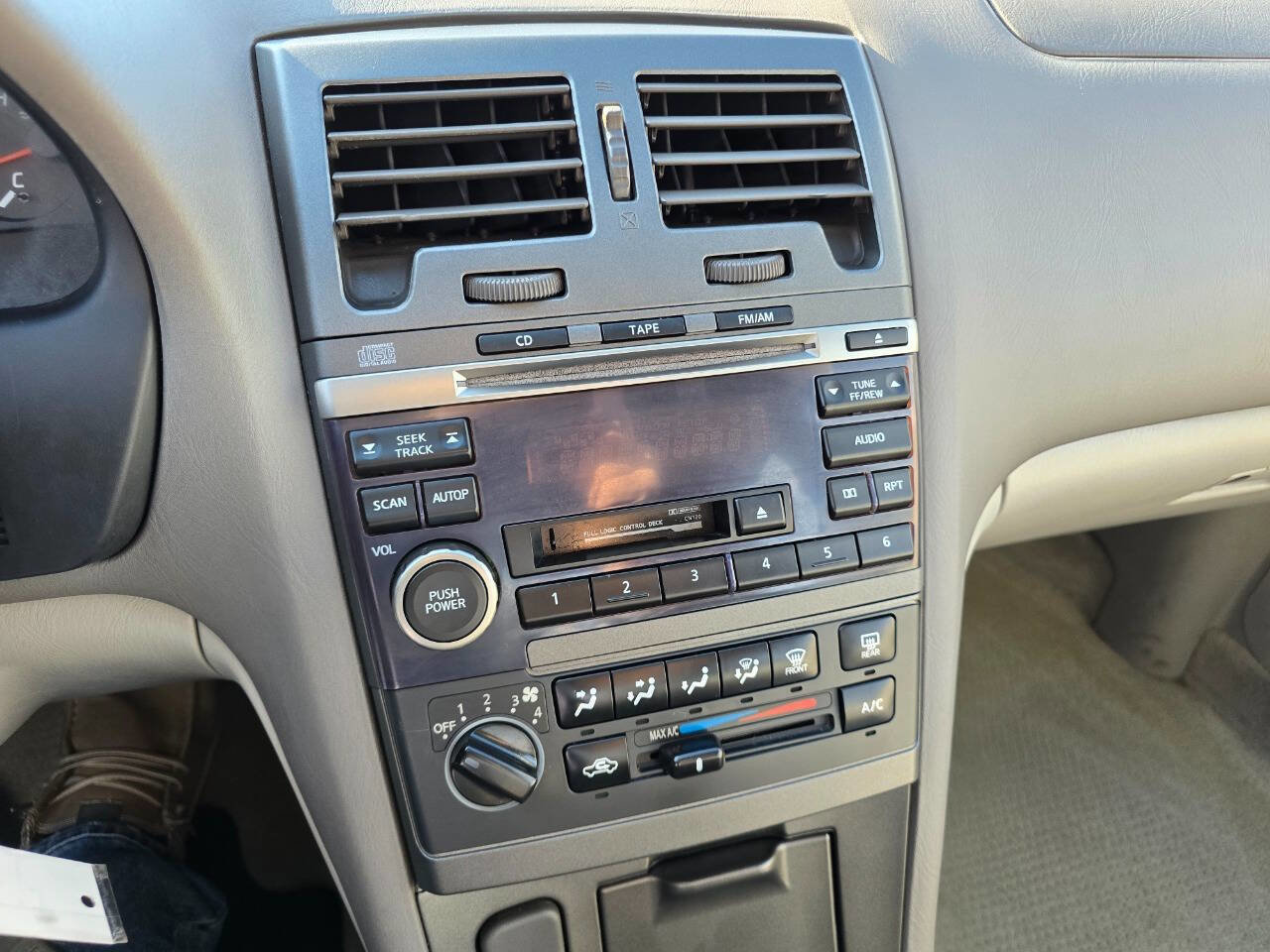 Used 2003 Nissan Maxima SE image 17