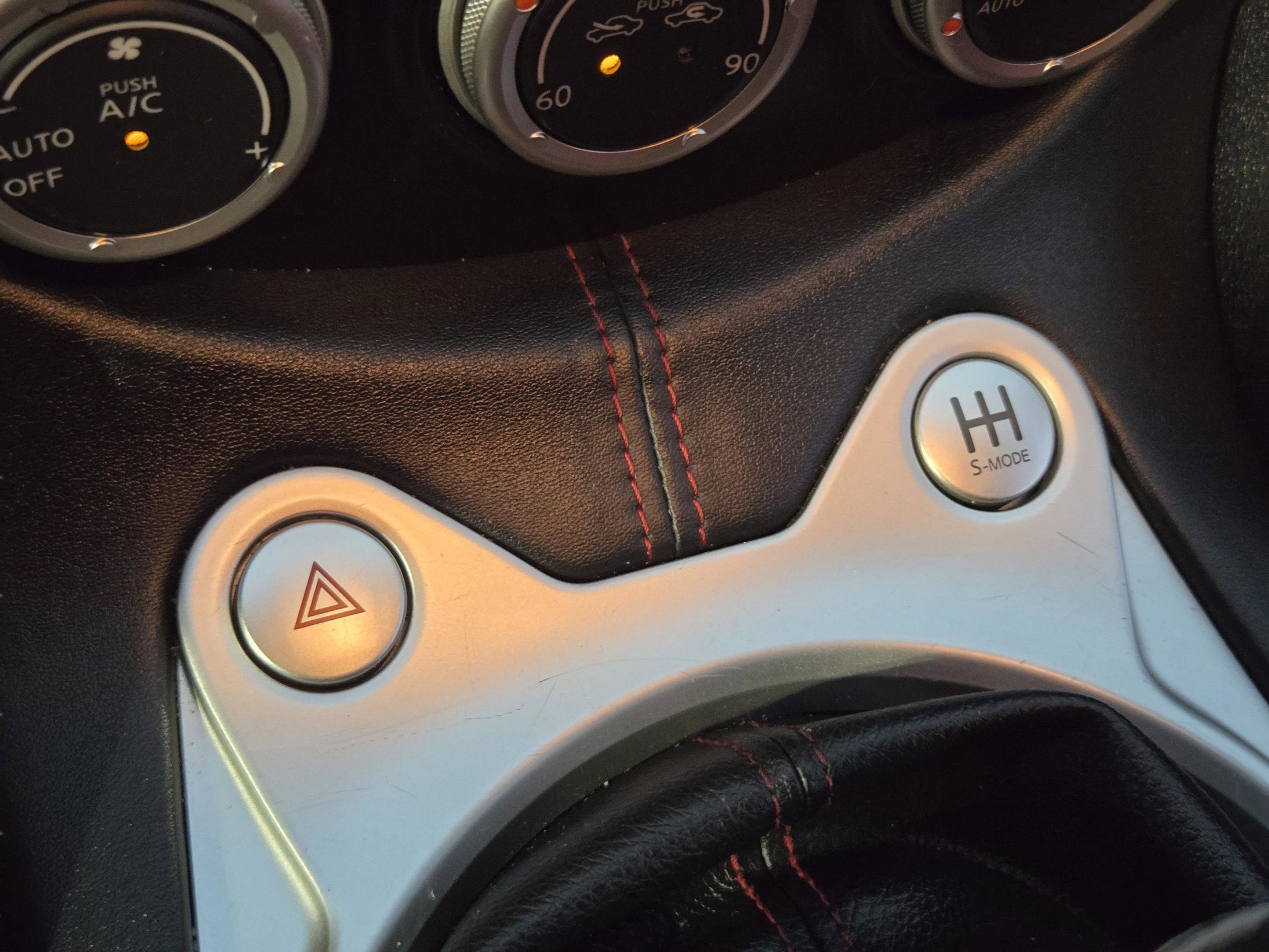 Used 2010 Nissan 370Z Touring w/ Sport Pkg RWD image 20
