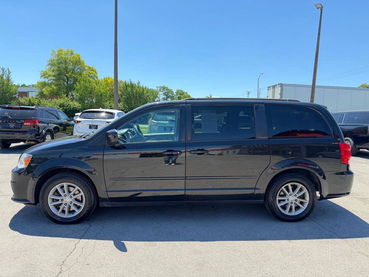 Used 2015 Dodge Grand Caravan SXT FWD image 6