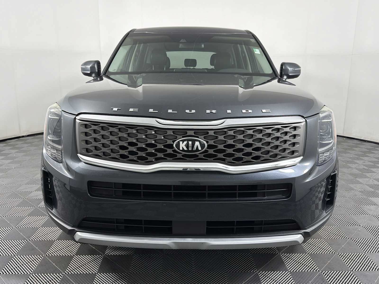 Used 2021 Kia Telluride LX FWD image 2