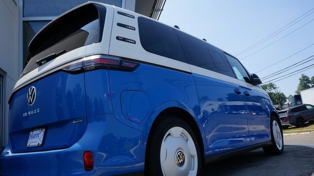 New 2025 Volkswagen ID. Buzz 1st Edition image 5