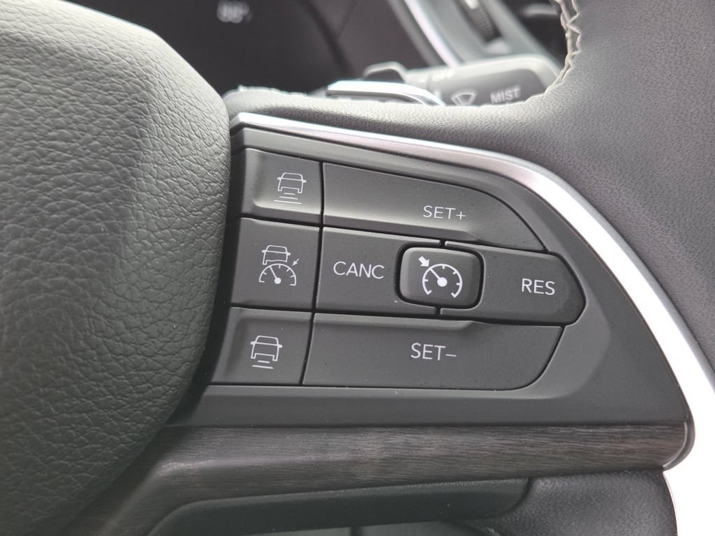 Used 2024 Jeep Grand Cherokee L Limited AWD/4WD image 17