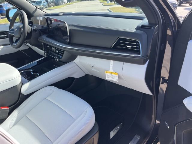 New 2025 Chevrolet Suburban Premier image 40