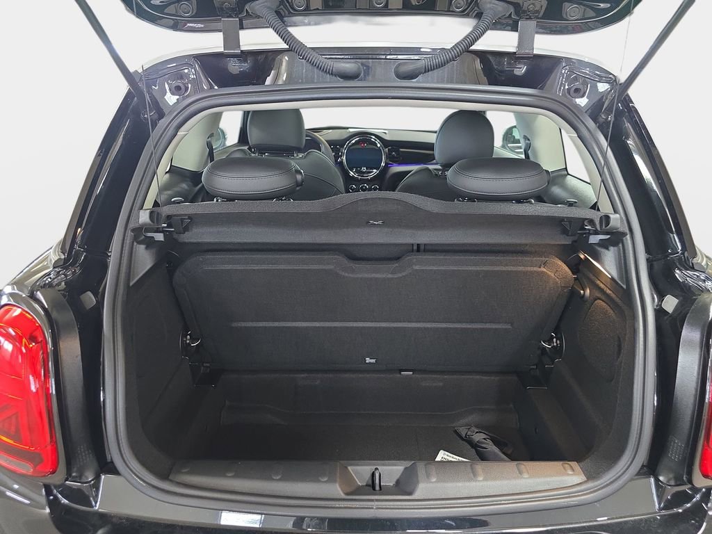 Used 2024 MINI Cooper SE image 30