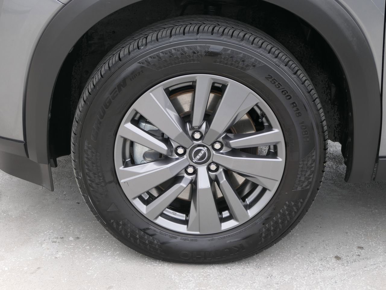 Used 2025 Nissan Pathfinder SV FWD image 10