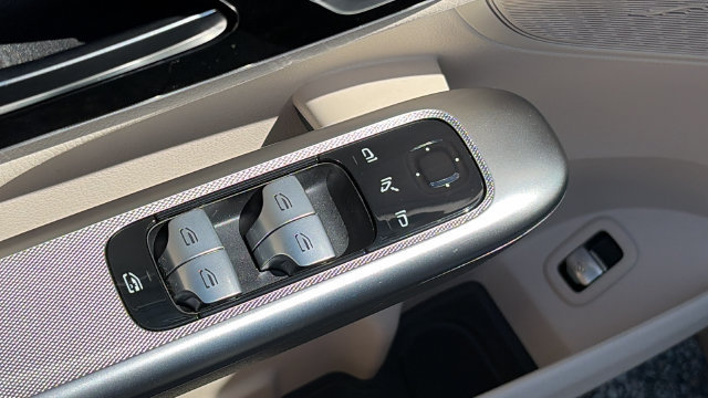 Used 2026 Mercedes-Benz GLC 300 4MATIC image 18