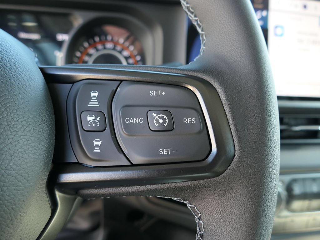 New 2026 Jeep Gladiator Rubicon w/ Safety Group AWD/4WD image 13
