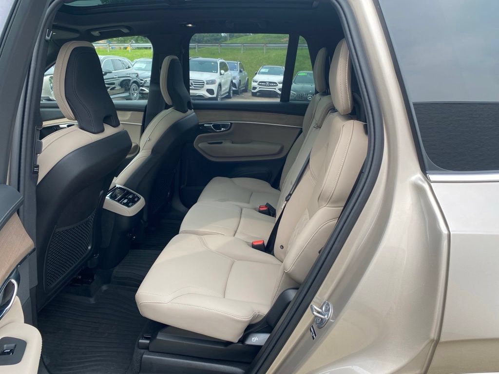 Used 2026 Volvo XC90 B6 Plus w/ Protection Package AWD/4WD image 17