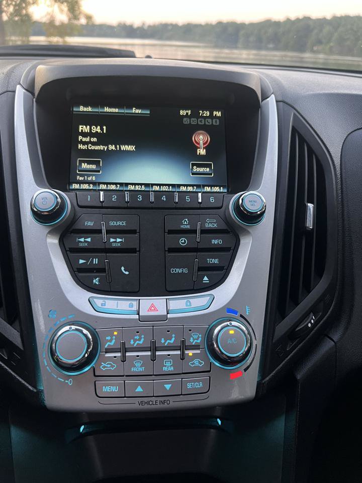 Used 2014 Chevrolet Equinox LT w/ Driver Convenience Package AWD/4WD image 11