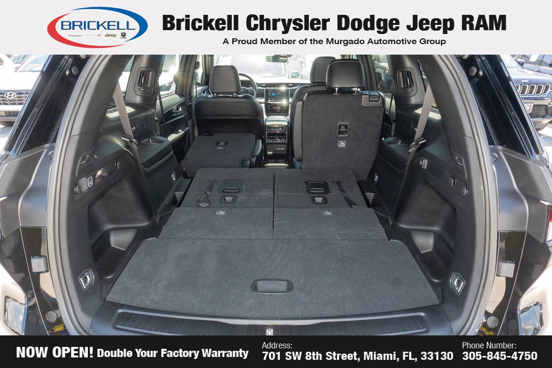 Used 2025 Jeep Grand Cherokee L Altitude AWD/4WD image 10