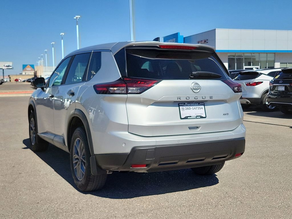 Used 2024 Nissan Rogue S AWD/4WD image 8