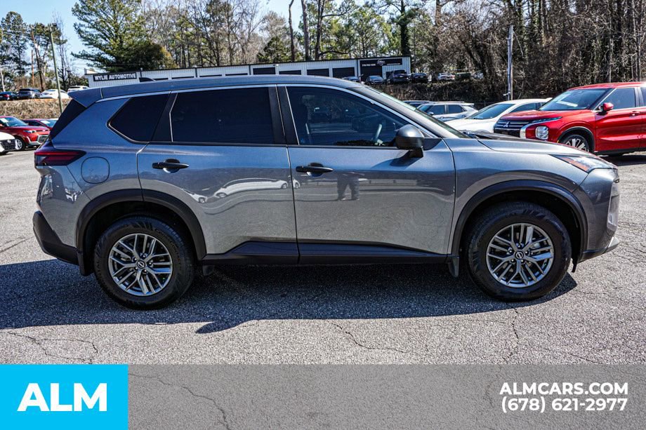 Used 2023 Nissan Rogue S image 9