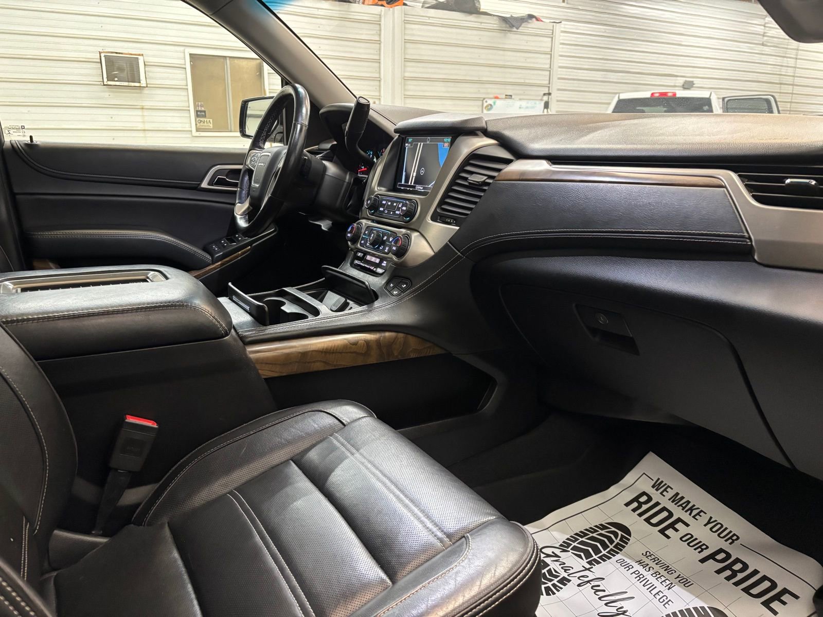 Used 2019 GMC Yukon XL Denali w/ Denali Ultimate Package AWD/4WD image 26