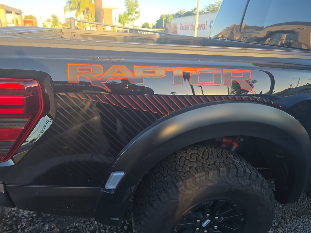 Used 2025 Ford F150 Raptor AWD/4WD image 9