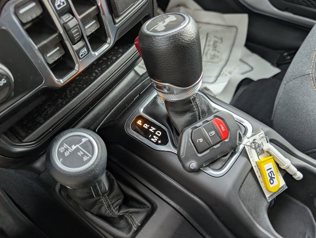 Used 2024 Jeep Wrangler Sport S image 31