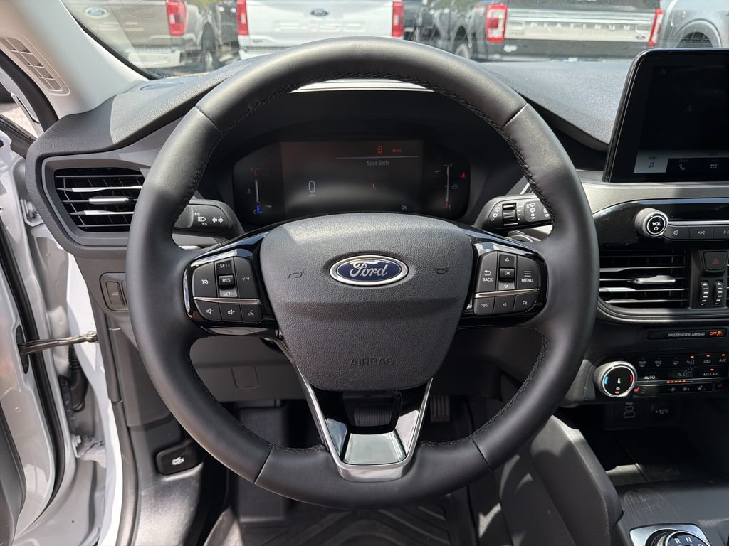Used 2026 Ford Escape Active w/ Cold Weather Package FWD image 25