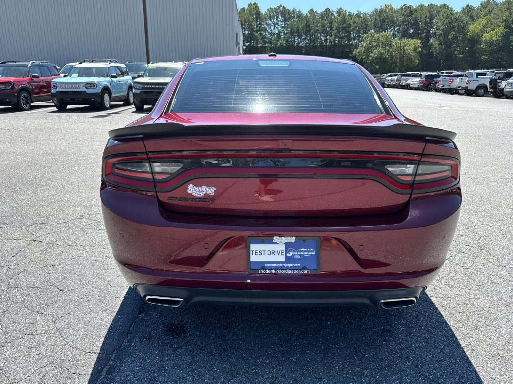 Used 2022 Dodge Charger SXT w/ Blacktop Package RWD image 6