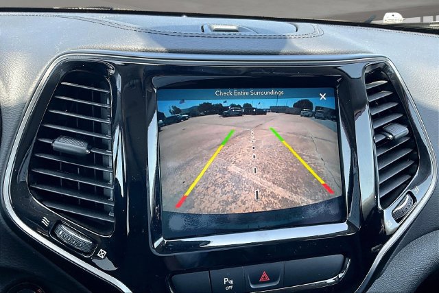 Used 2019 Jeep Cherokee Limited AWD/4WD image 23