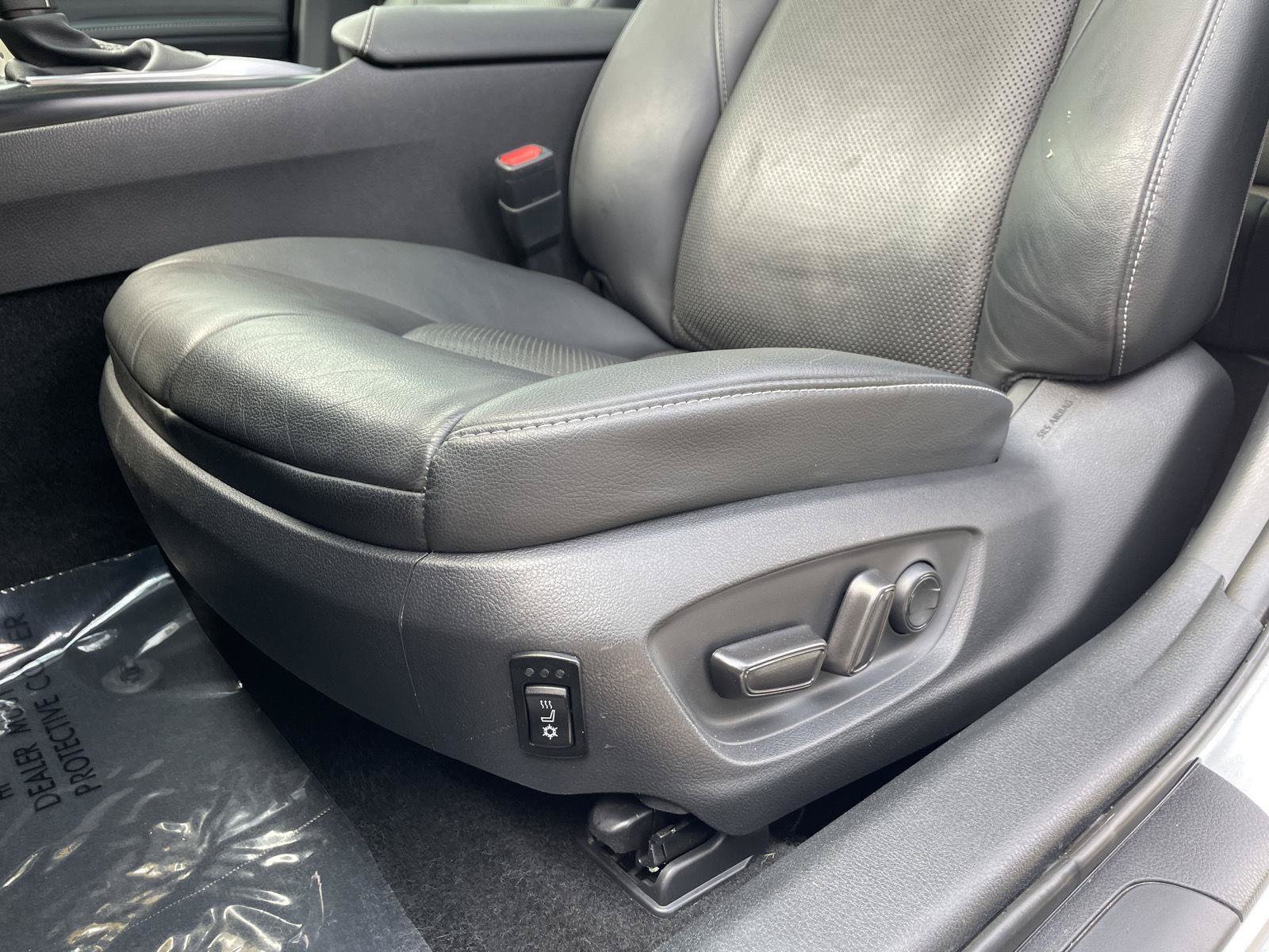 Used 2020 Toyota Camry XSE FWD image 23