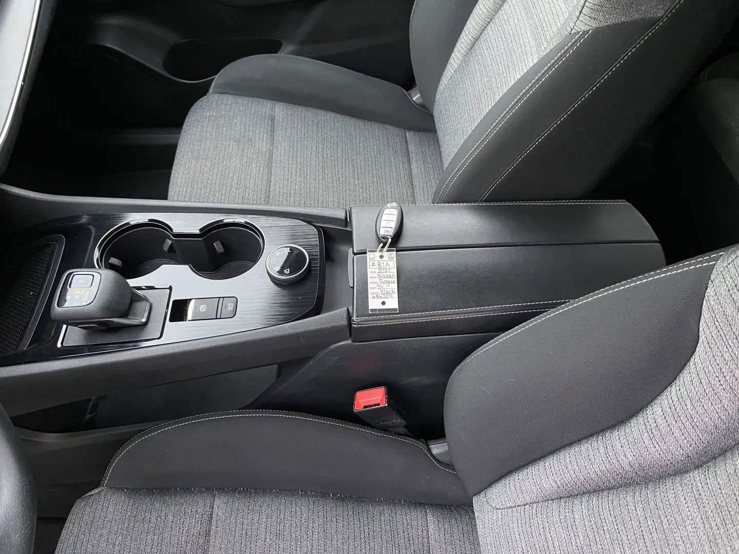 Used 2021 Nissan Rogue SV image 21