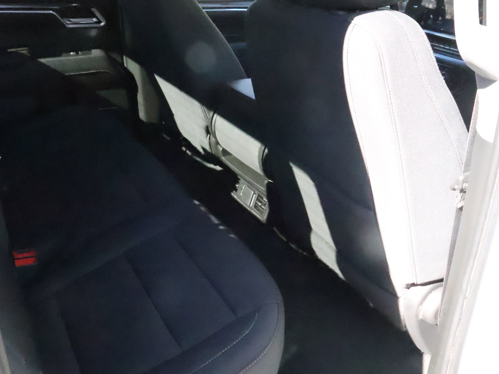 Used 2023 Chevrolet Silverado 1500 LT AWD/4WD image 48